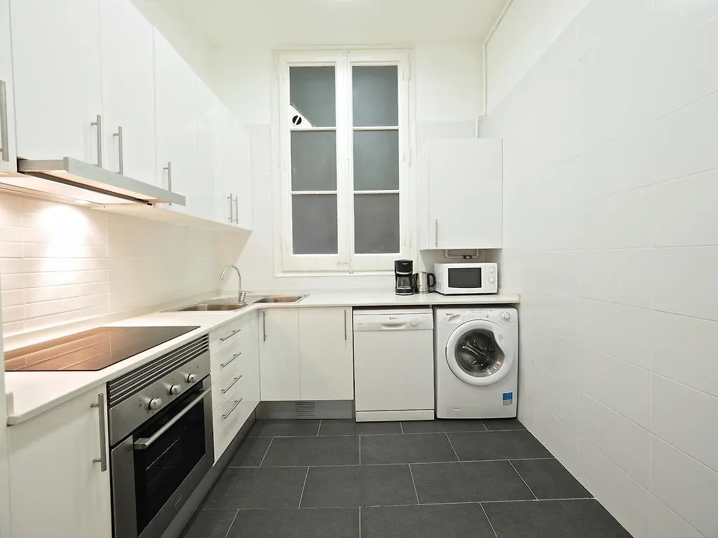 Suites4days Plaça Catalunya Design Barselona İspanya