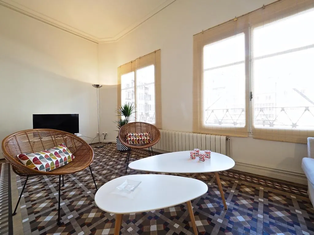 Suites4days Plaça Catalunya Design Barselona Daire