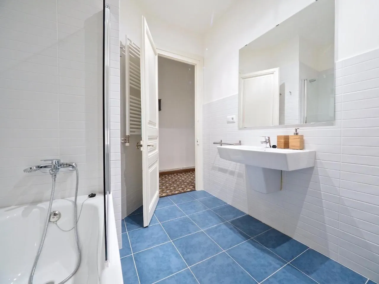 Daire Suites4days Plaça Catalunya Design Barselona İspanya